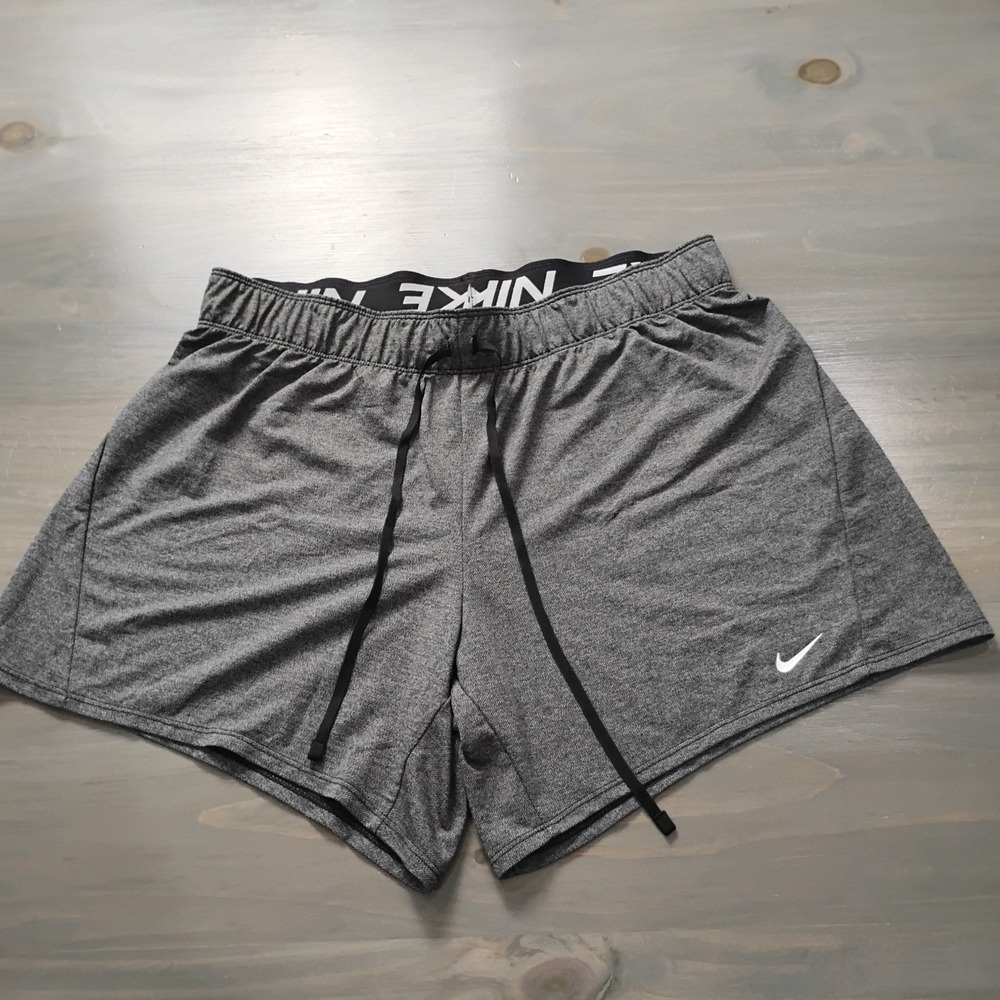 Nike Shorts Men's Large Gray Dri Fit Running  Stretch Waist Drawstring 5" Inseam